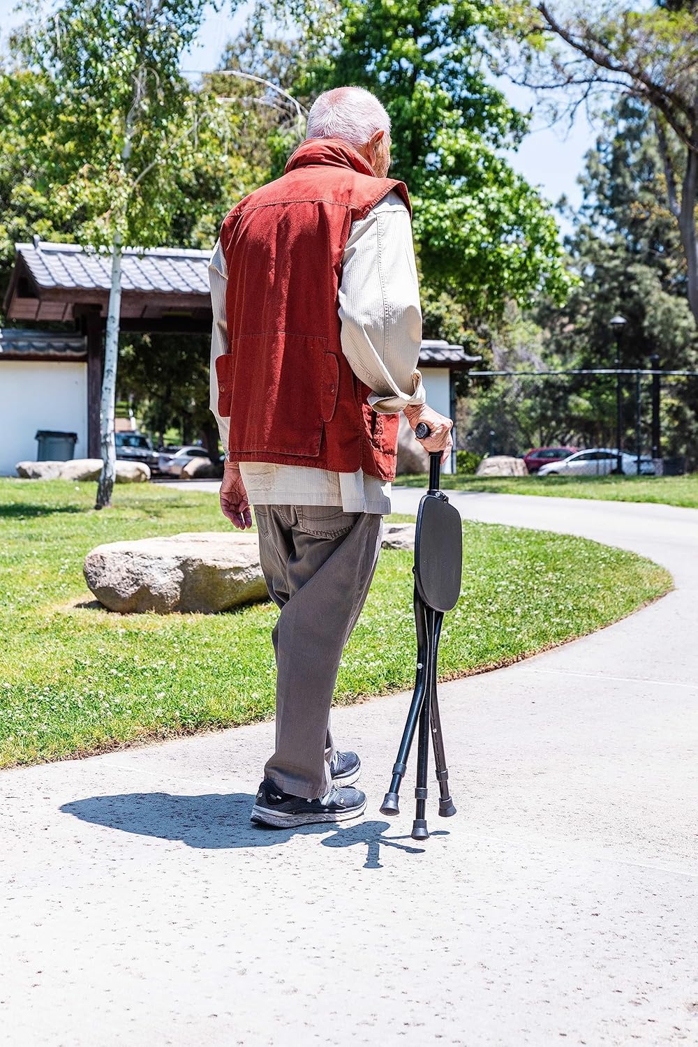 عكّاز قابل للطي مع مقعد مدمج – 2-في-1